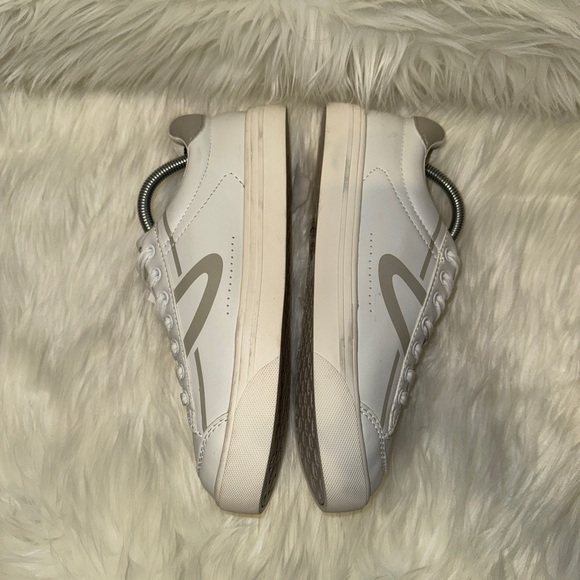Tretorn- women’s sneakers- Nwt - Picture 2 of 6